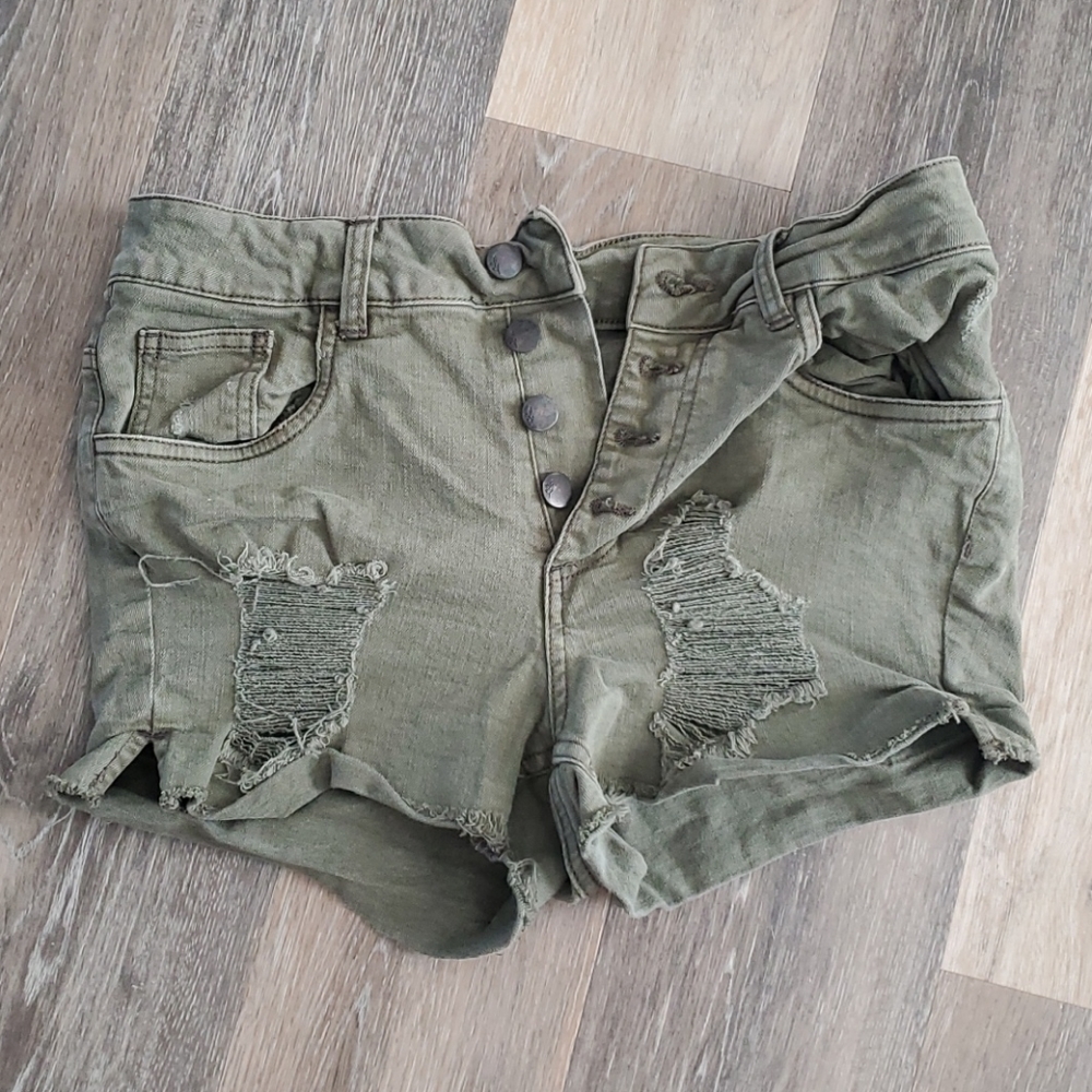 Distressed shorts